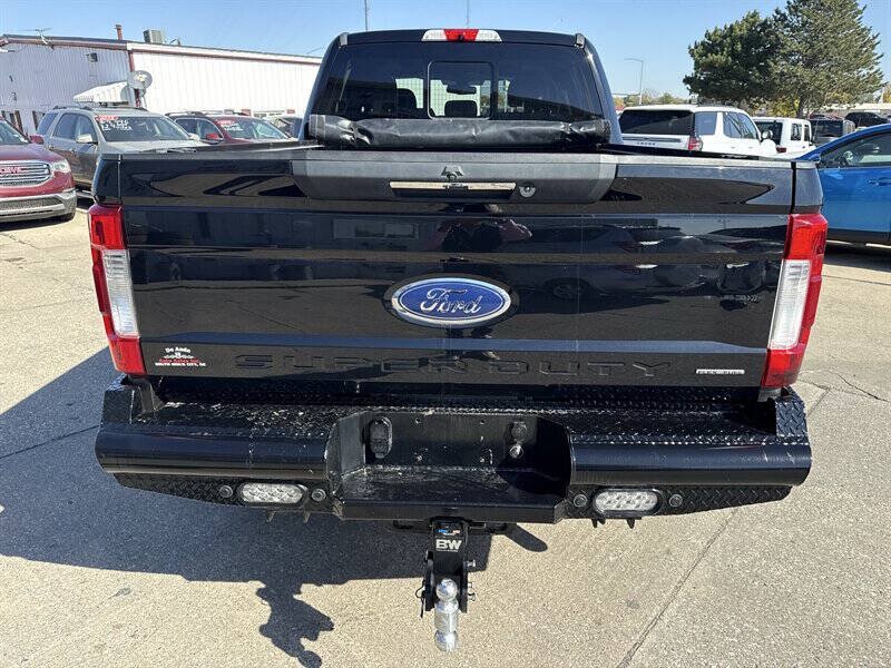 Used 2017 Ford F250 Lariat w/ Lariat Ultimate Package AWD/4WD image 6