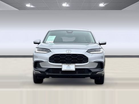 Used 2025 Honda HR-V LX image 5