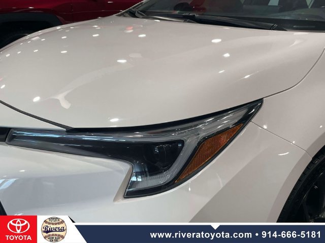 Used 2024 Toyota Corolla SE w/ SE Premium Package FWD image 32