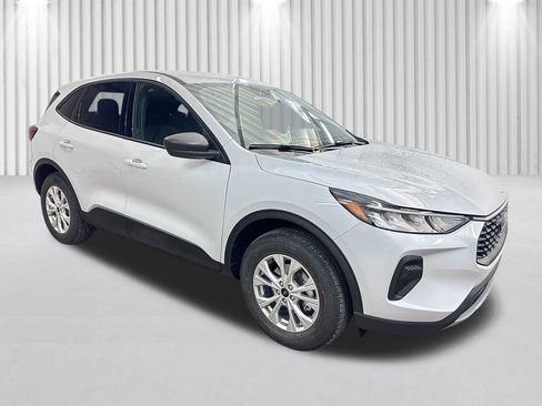 New 2026 Ford Escape Active w/ Cold Weather Package AWD/4WD image 2
