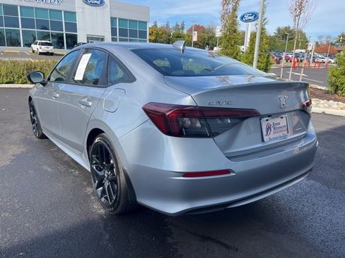 Used 2025 Honda Civic Sport image 4