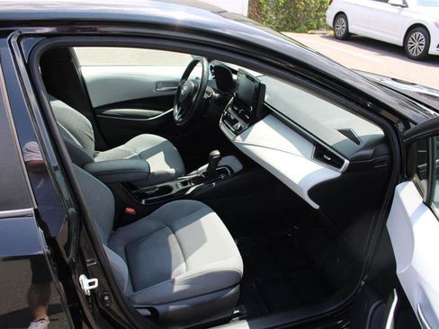 Used 2022 Toyota Corolla SE FWD image 11