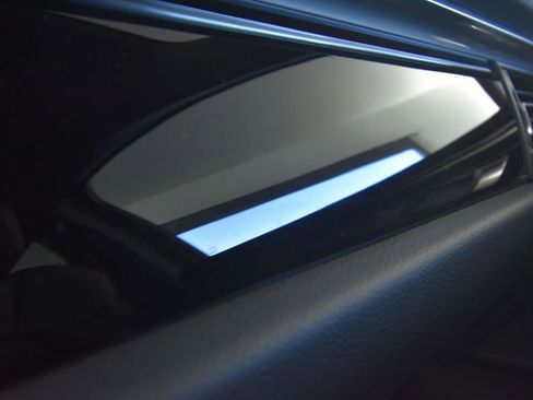 New 2025 Porsche Macan S image 34