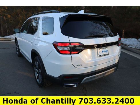 Used 2024 Honda Pilot Elite image 5