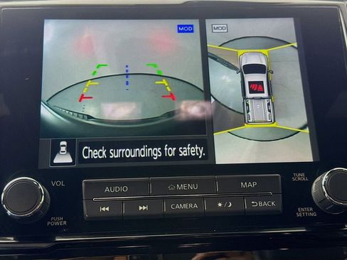 Used 2021 Nissan Titan PRO-4X w/ Pro-4x Convenience Package image 16