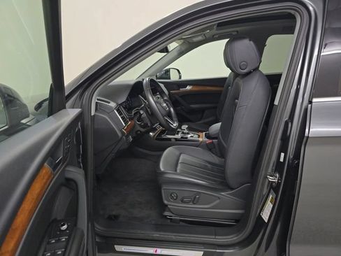 Used 2023 Audi Q5 2.0T Premium Plus w/ Premium Plus Package AWD/4WD image 6