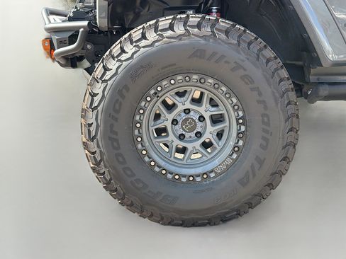 Used 2022 Jeep Gladiator Mojave image 41