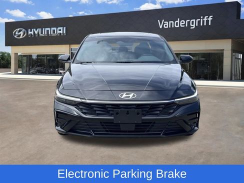Used 2024 Hyundai Elantra SEL w/ Convenience Package FWD image 5