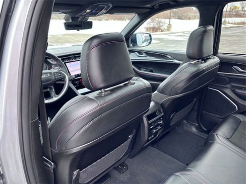 Certified 2022 Jeep Grand Cherokee Trailhawk w/ Luxury Tech Group III image 25