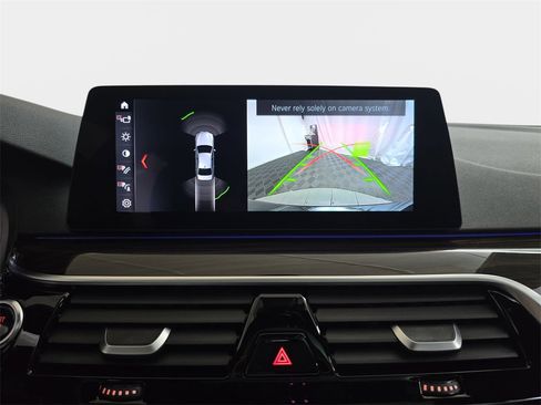 Used 2018 BMW 530e xDrive image 23