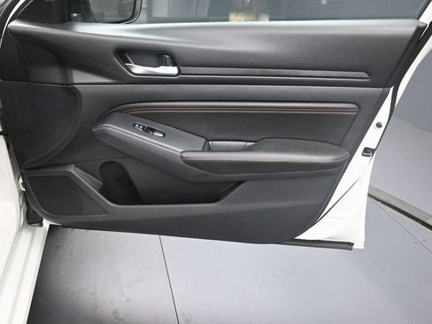 Used 2019 Nissan Altima 2.5 SR FWD image 28
