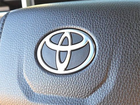 Used 2025 Toyota Tacoma SR5 image 27