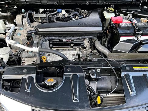 Used 2018 Nissan Rogue SV w/ Premium Package AWD/4WD image 29