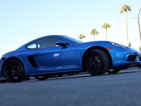 Used 2017 Porsche 718 Cayman image 13