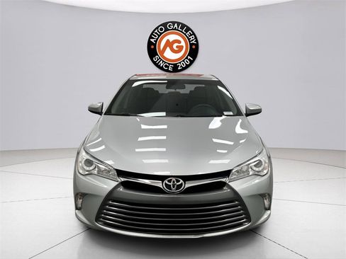Used 2016 Toyota Camry LE image 2