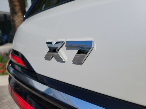 Used 2025 BMW X7 M60i AWD/4WD image 11
