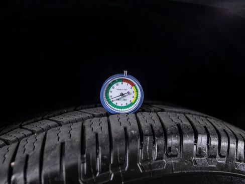 Used 2024 Lexus GX 550 w/ Cold Area Package image 54