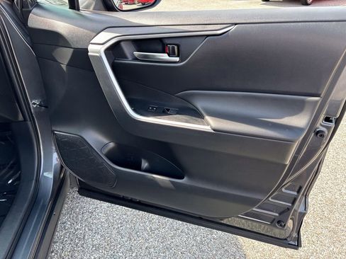 Used 2024 Toyota RAV4 XLE image 33