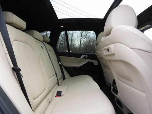 Used 2020 BMW X5 xDrive40i w/ Convenience Package image 16