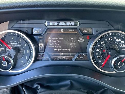 Used 2025 RAM 1500 Laramie image 13