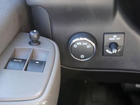 Used 2024 GMC Savana 2500 w/ Driver Convenience Package image 9