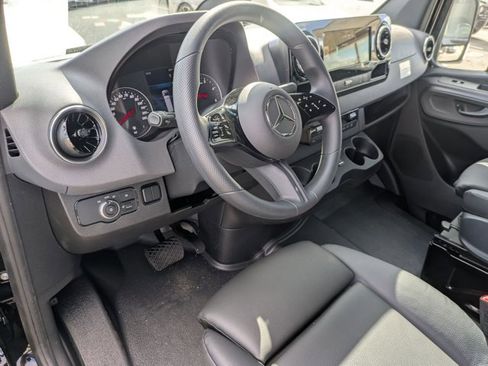 New 2026 Mercedes-Benz Sprinter 2500 image 3