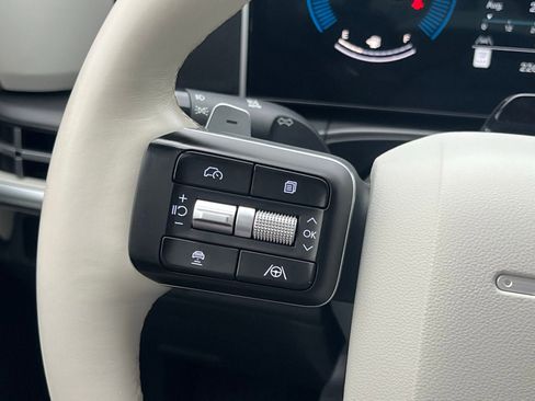 Used 2025 Hyundai Santa Fe SEL image 31