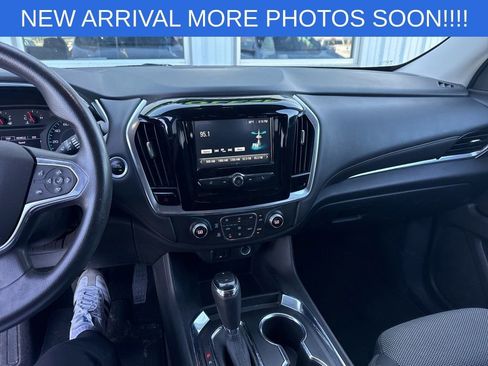 Used 2018 Chevrolet Traverse LS AWD/4WD image 12