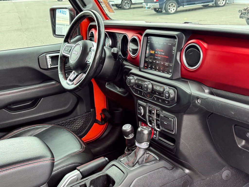 Used 2020 Jeep Gladiator Rubicon w/ Dual Top Group AWD/4WD image 11