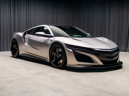 Used 2017 Acura NSX image 15