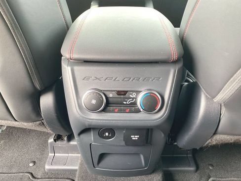 Used 2025 Ford Explorer ST AWD/4WD image 21