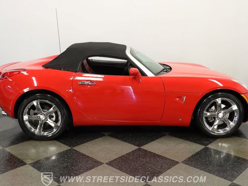 Used 2007 Pontiac Solstice Convertible w/ Preferred Package image 12
