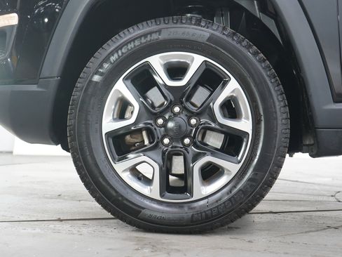 Used 2017 Jeep Compass Trailhawk w/ Leather Interior Group image 26