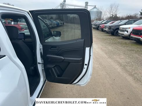 Used 2025 Chevrolet Colorado W/T image 18