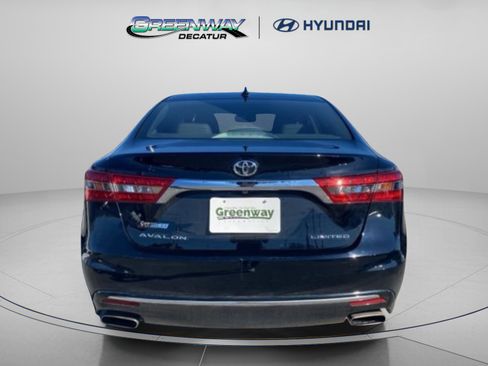 Used 2017 Toyota Avalon Limited image 7