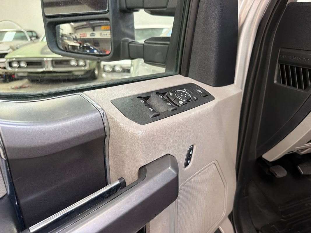 Used 2019 Ford F250 XLT w/ XLT Premium Package AWD/4WD image 31