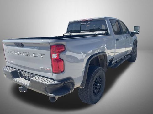 Used 2024 Chevrolet Silverado 2500 ZR2 w/ Technology Package AWD/4WD image 5