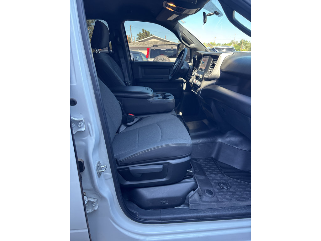 Used 2024 RAM 2500 Tradesman w/ Chrome Appearance Group AWD/4WD image 13