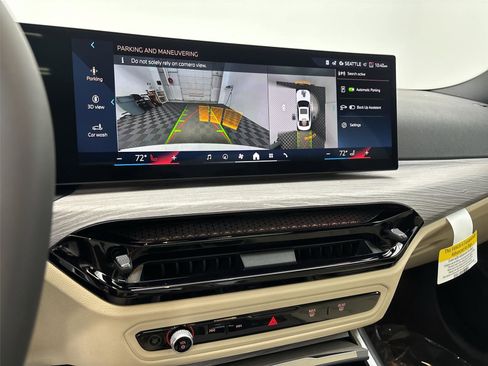 New 2026 BMW 330i xDrive Sedan w/ Parking Assistance Package image 30