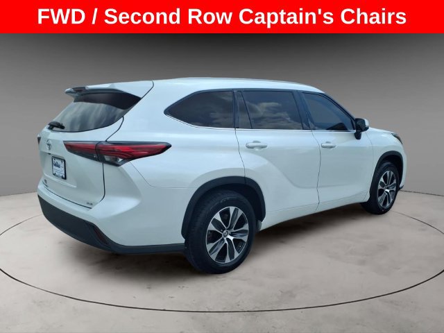 Used 2022 Toyota Highlander XLE FWD image 28