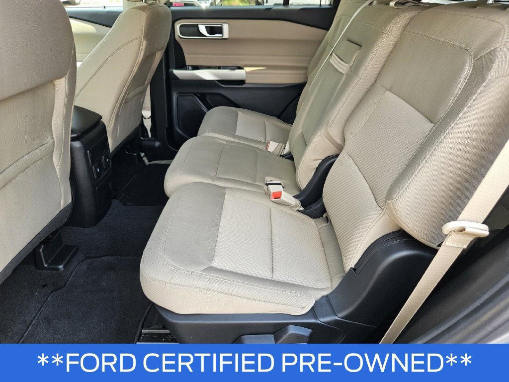 Used 2023 Ford Explorer XLT AWD/4WD image 21