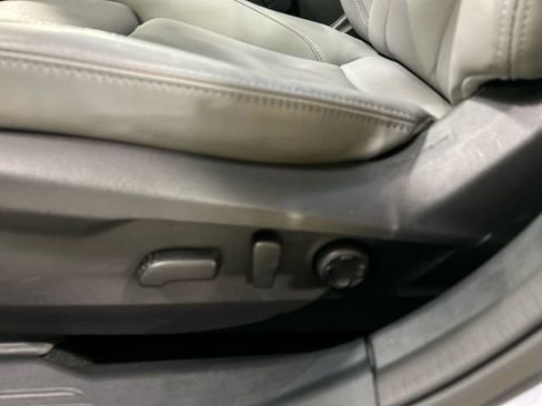 Used 2023 Subaru Legacy Limited image 11