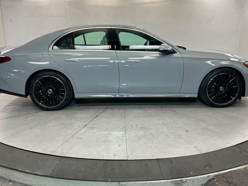 New 2026 Mercedes-Benz E 350 4MATIC Sedan image 6