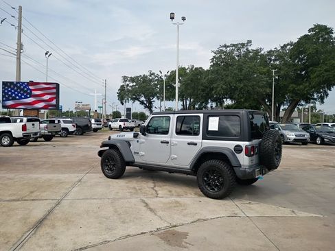 Used 2023 Jeep Wrangler Unlimited AWD/4WD image 8