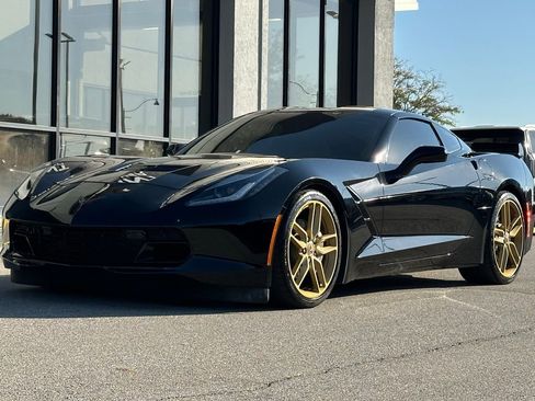 Used 2019 Chevrolet Corvette Stingray Coupe w/ 1LT image 5