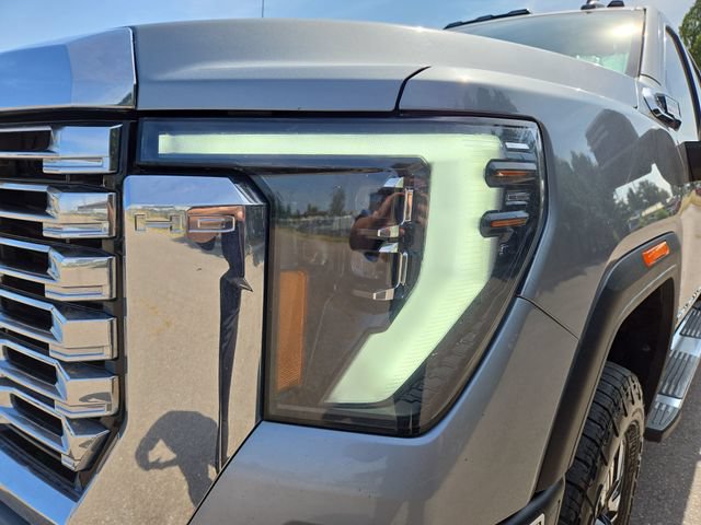 Used 2024 GMC Sierra 3500 Denali w/ Denali Reserve Package AWD/4WD image 6
