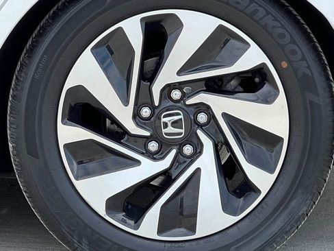 Used 2017 Honda Civic LX image 7