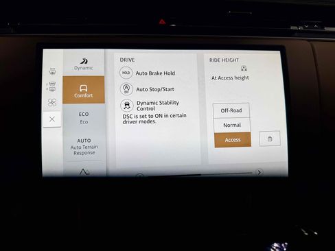 Used 2025 Land Rover Range Rover Long Wheelbase Autobiography image 43