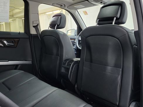 Used 2011 Mercedes-Benz GLK 350 4MATIC image 19