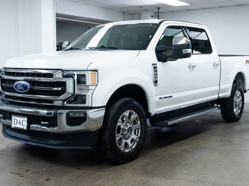 Used 2020 Ford F250 Lariat image 3